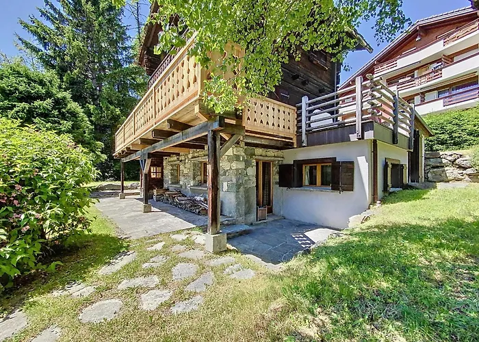 Charachka Rez アパート